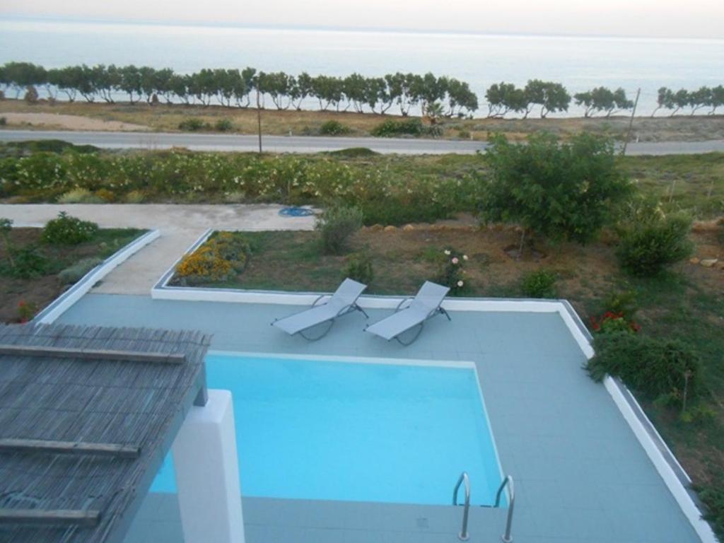 Grand Villa Lino Скирос Екстериор снимка
